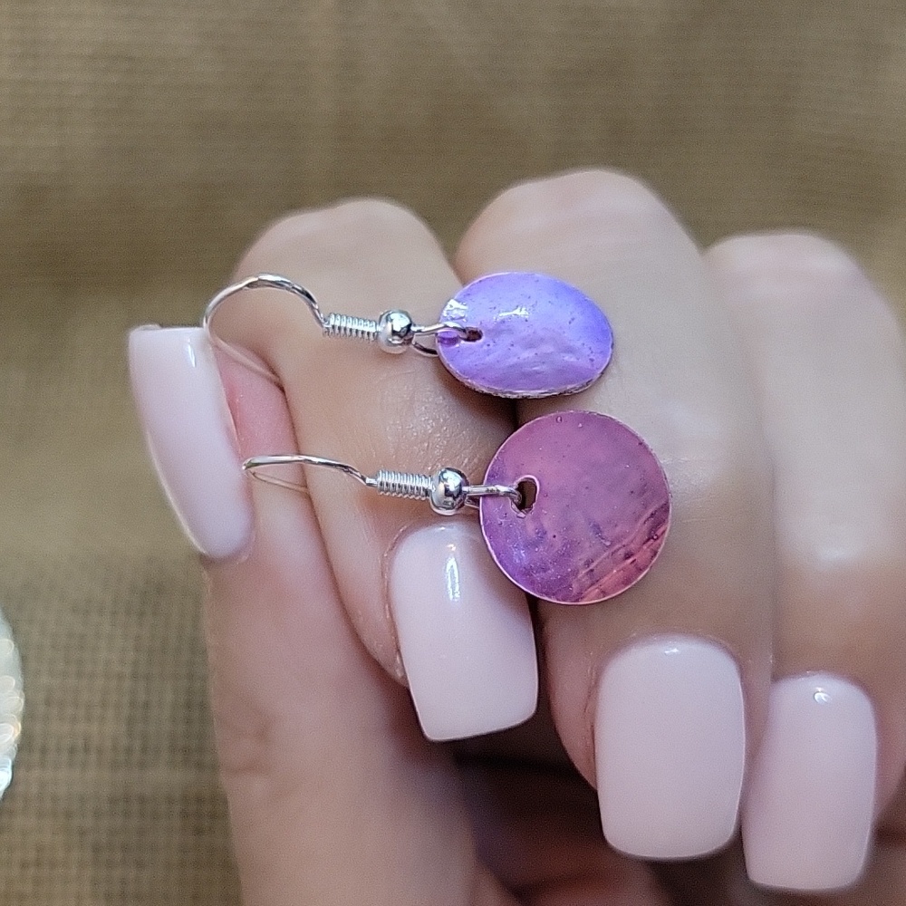 NATURAL SHELL DAINTY DROP EARRINGS, PURPLE